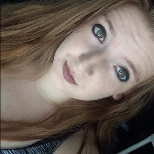 Meet your Posher, Valerie